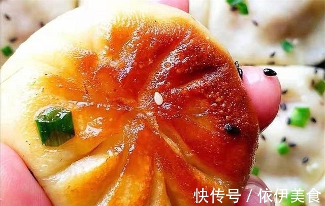 好吃|生煎包最简单好吃的做法,又酥又脆又多汁,咬一口满嘴香