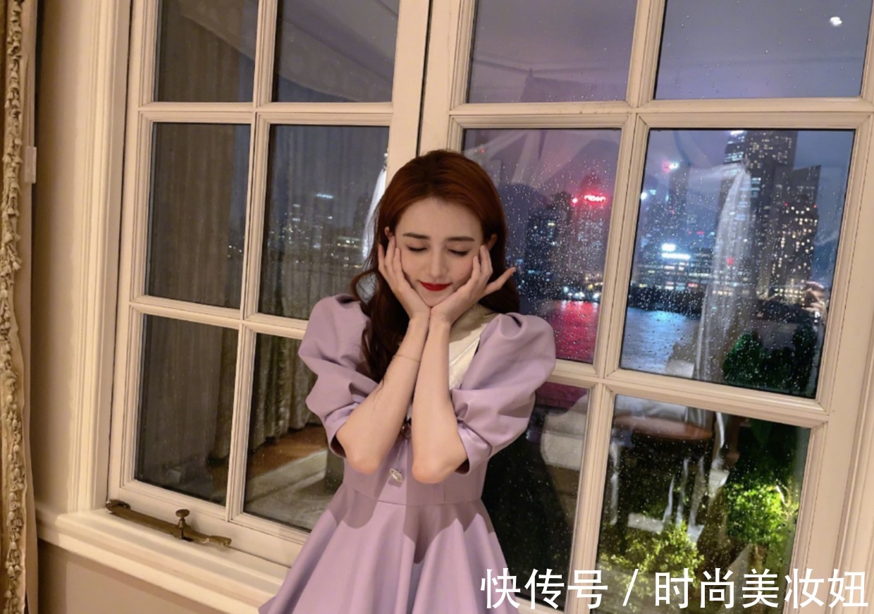 色彩|又被徐璐美到,染红发配紫色连衣裙太甜美,一般人真驾驭不了