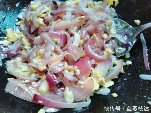 洋葱炒蛋|洋葱和它天生一对，是“天然泻药”，隔天排宿便，常吃体重不到百！