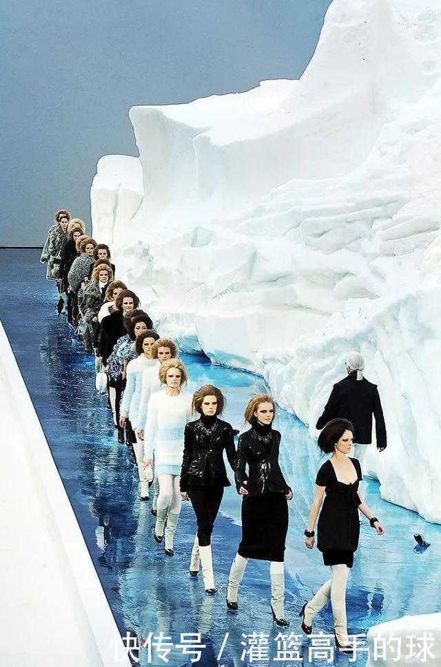 秀场|在华丽的时装背后,那些极具创意的秀场场景设计(上)