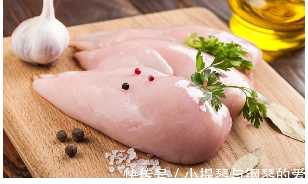 骨折|为何摔了一跤就会骨折?人到50岁,这3种肉要舍得吃,别太节省了