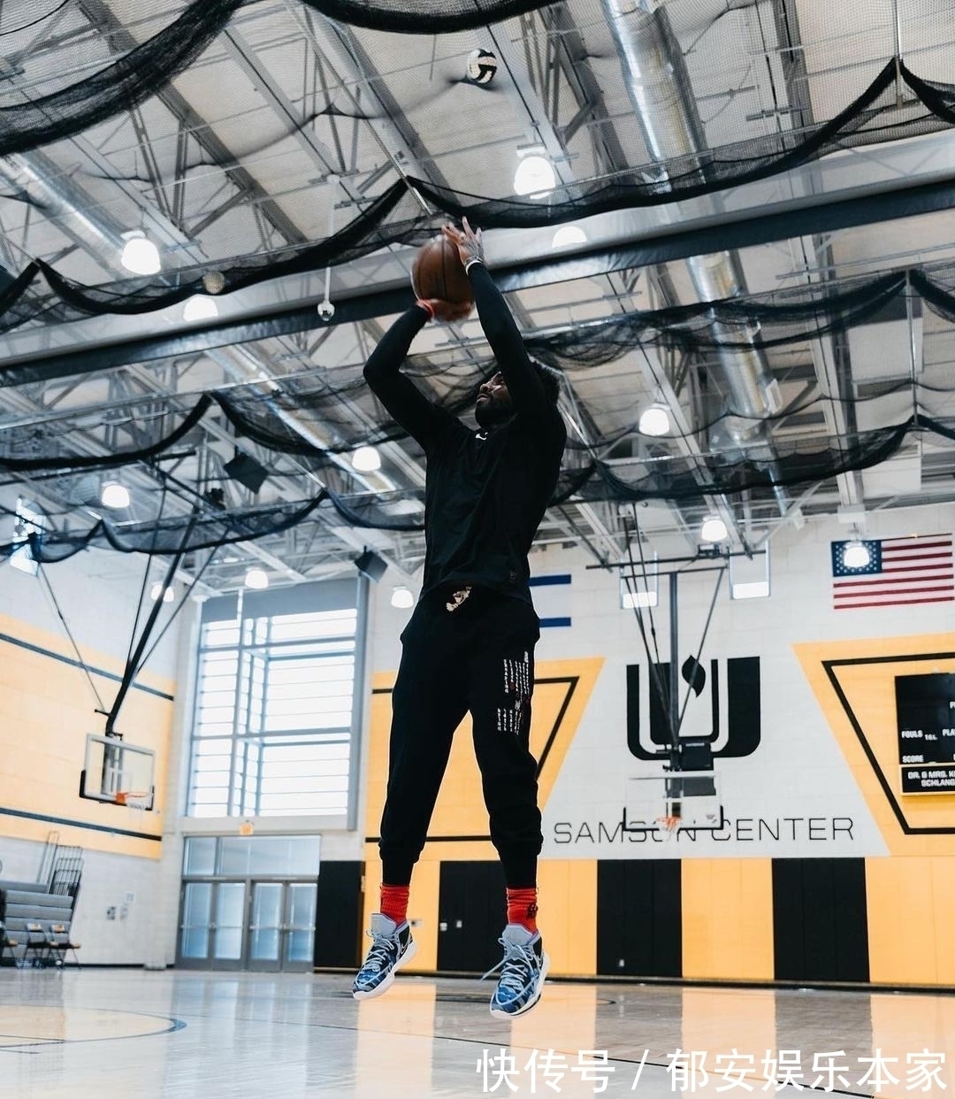 Kyrie 欧文上脚Kyrie 8又真香了?这难道就是「重新设计」的新鞋?!