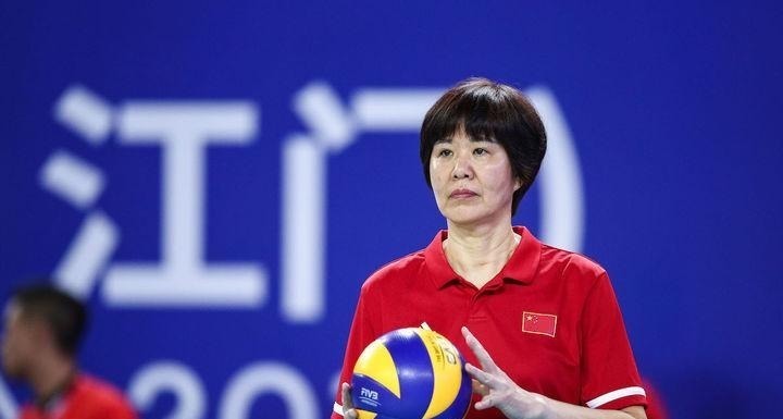国乒队|郎平卸任后意外曝光退休薪资?难怪刘国梁如此豪横,受人喜爱!