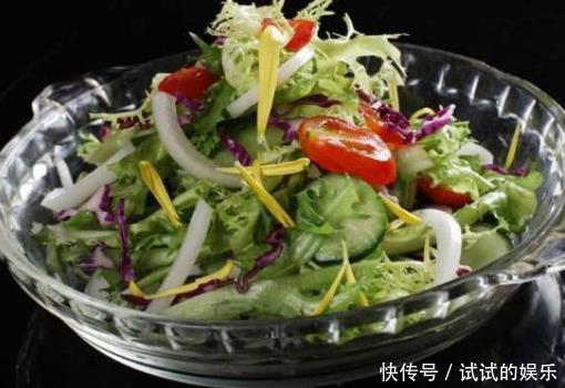 香菇|60岁老太与癌斗争10年,身体却一天天变好,只因偷偷在吃3种食物