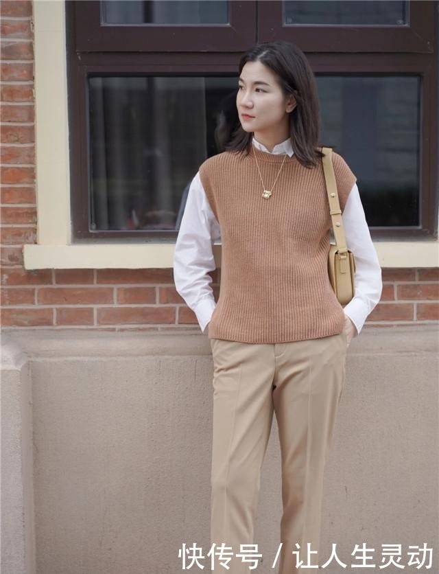 40岁女人,穿什么颜色最好看?这3个“干净色”,衬肤色显气质