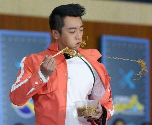 《跑男》鄭愷錄一期節(jié)目睡兩次覺得知真實(shí)原因后,粉絲很心疼他