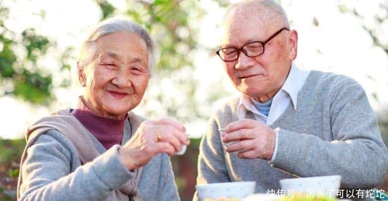 会出现|“血管堵前,腿部先知”,若是你的腿部有这4个表现,或体内有栓