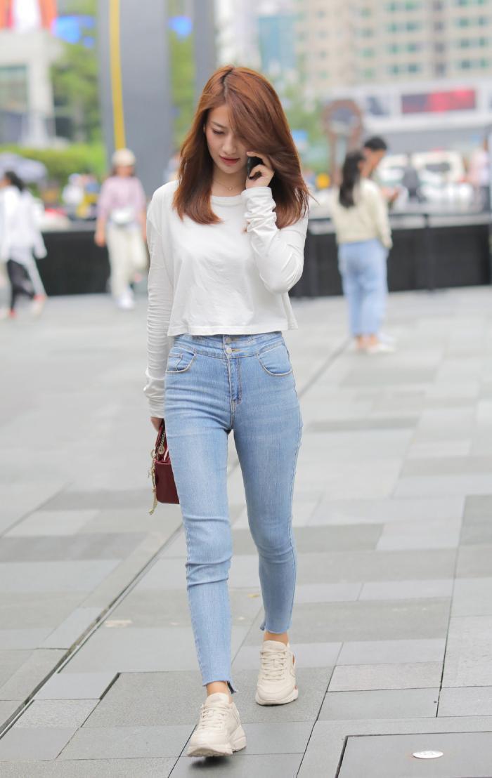 记忆力不错的妹子,把多年不穿的裤子,又给翻出来了