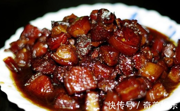 老年人|人越老越要管住嘴！中老年人少吃这4样食物，可为健康助力