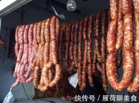 细嫩|做腊肠时,盐的配比最关键!30年大厨教你,肉质鲜香细嫩,好吃