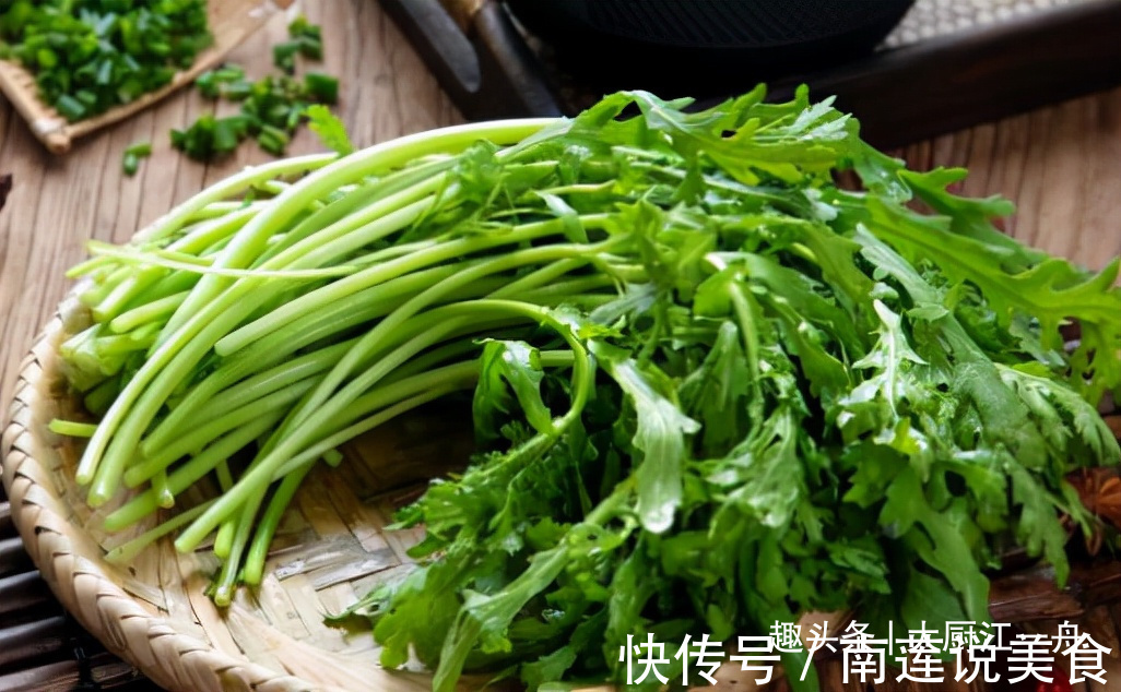案板|失眠要多吃这道菜,做法简单营养美味,再也不怕睡不着觉了