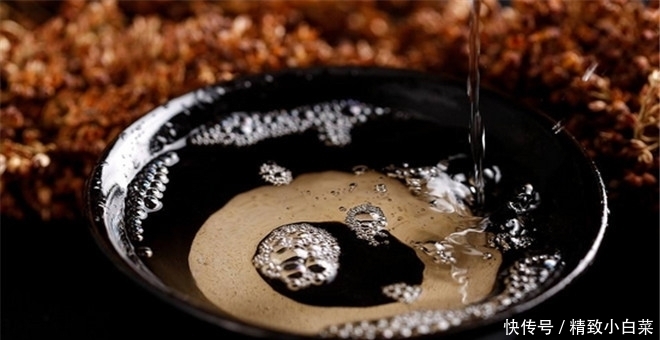 茅台酒虽好但价格贵,瞧完贵州这几款白酒才明白,什么叫“实诚”