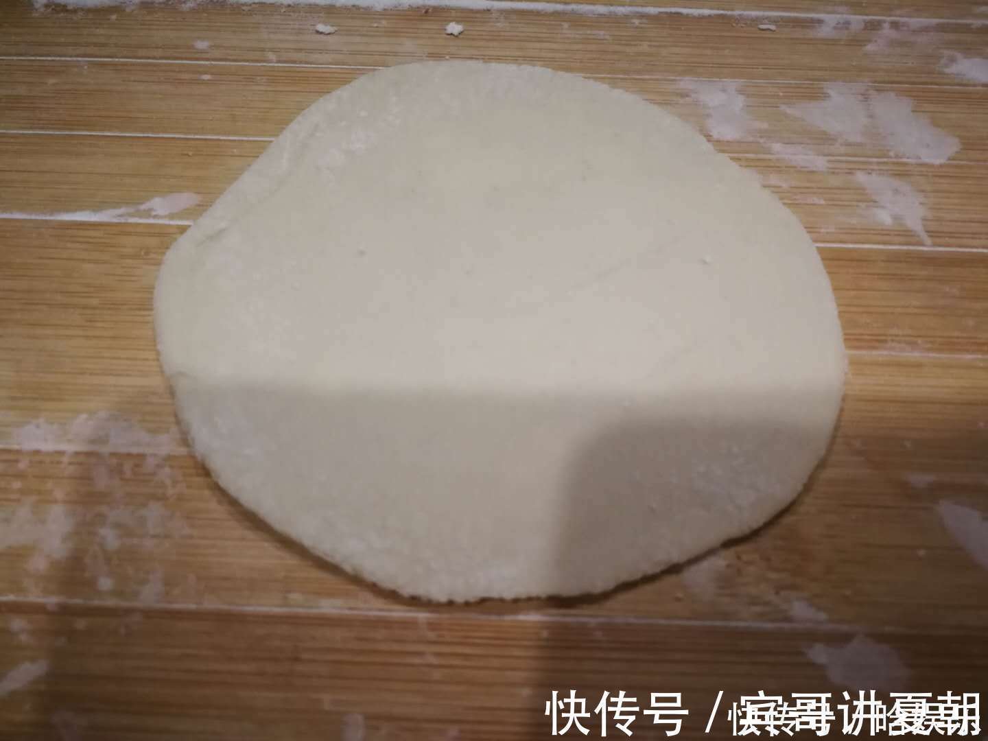 鸡蛋清|做饺子皮加鸡蛋、盐和面?换一样,饺子皮又薄又柔滑筋道,煮不烂