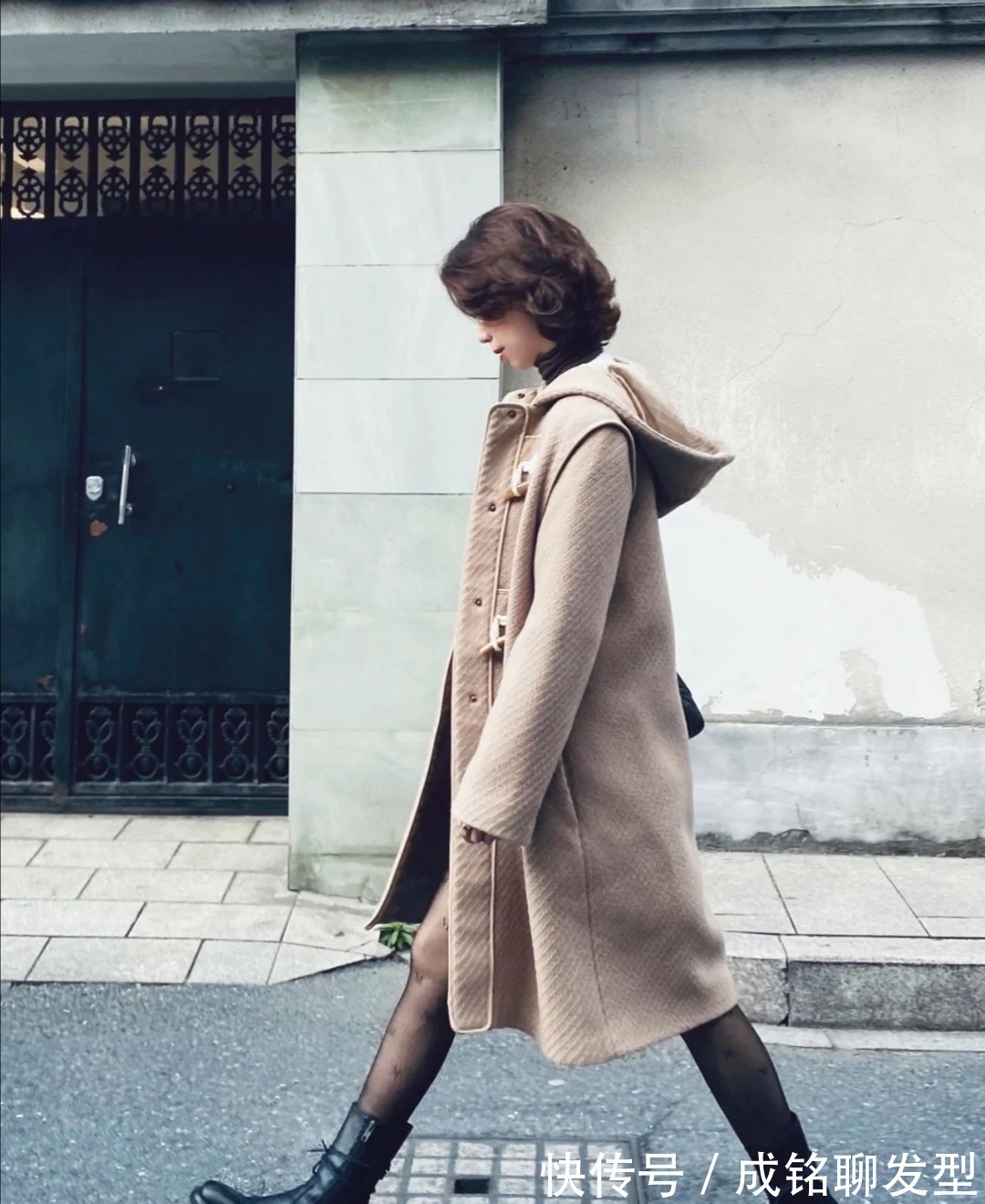 长大衣 不用刻意装嫩扮少女,这些四十岁+女人的穿搭好看又高级,超有范