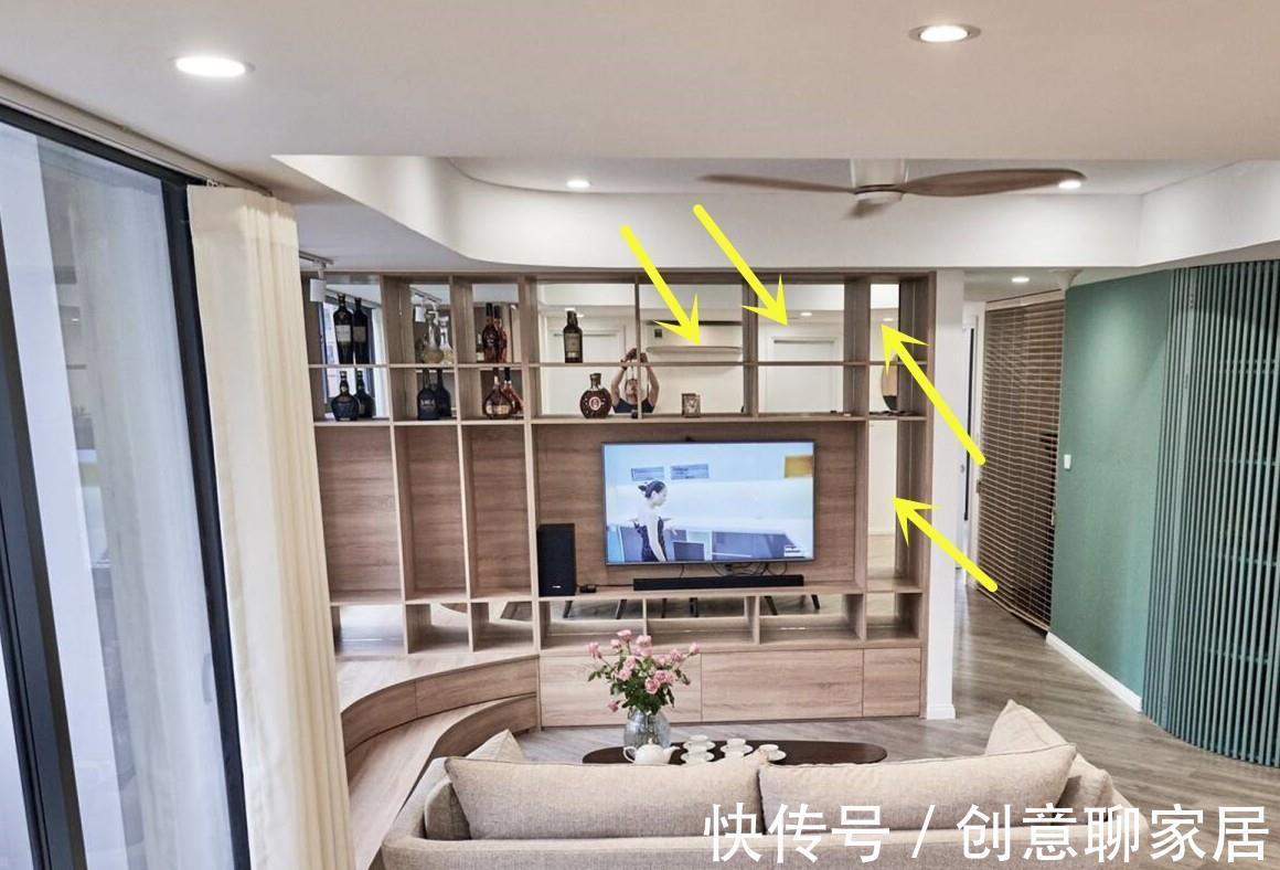 地台|拆掉大白墙,打柜子和地台结合,既是电视隔墙,又是休闲收纳空间