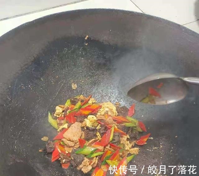 木耳|清新味美的佳肴，木须肉的营养价值高！