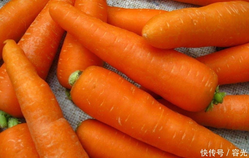 中年|胡萝卜和它一起煮，皱纹不见了，失眠也治好了，每天一碗气色红润