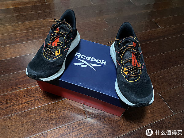 reebok 实惠又小众的跑鞋Reebok FOREVER FLOATRIDE EN