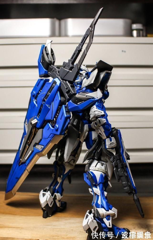 模友|模玩控:舒服配色MG比例异端高达模型蓝色机