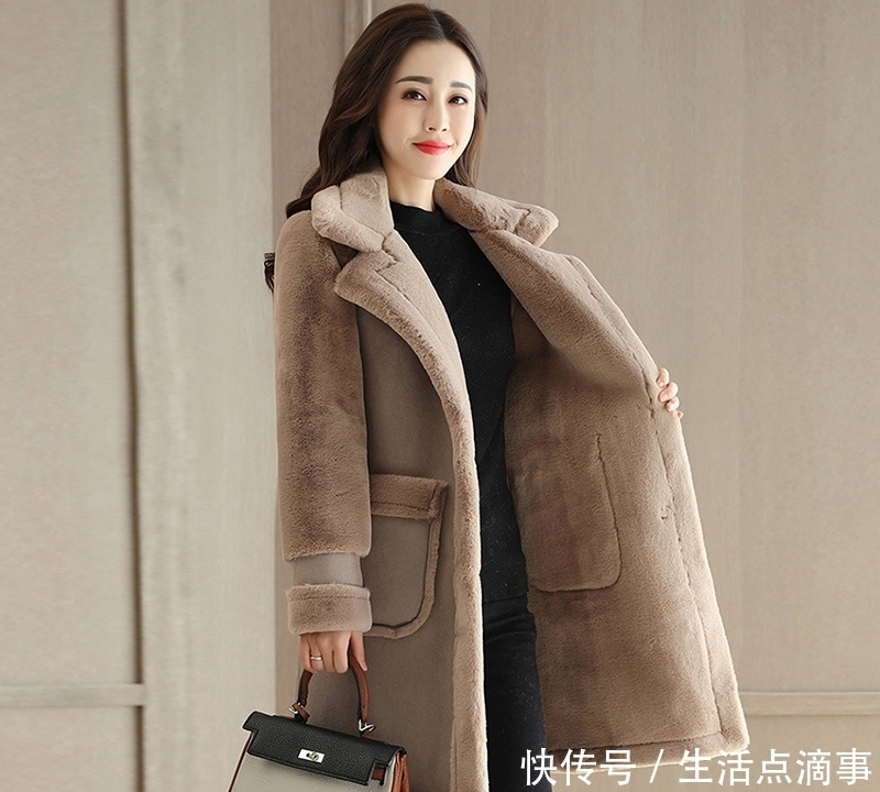 外套女短款|羽绒服已经过时了!今年流行这“羊羔毛外套”,大年初一穿,美嫩