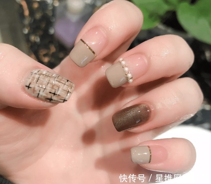 超有名媛范儿的甜美小香风美甲,精致不浮夸,千万别错过