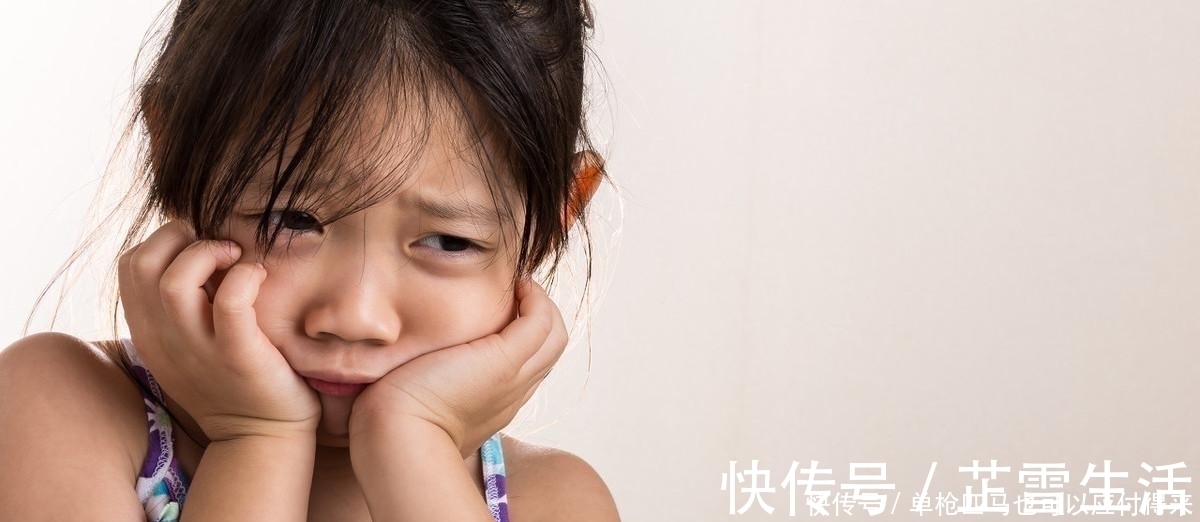 生活环境|父亲的三种行为，让孩子容易产生自卑心理，别让孩子对你失望！