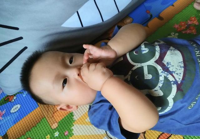 家娃|孩子聪明不聪明,从手上这些特征就能看出,快看看你家娃有吗