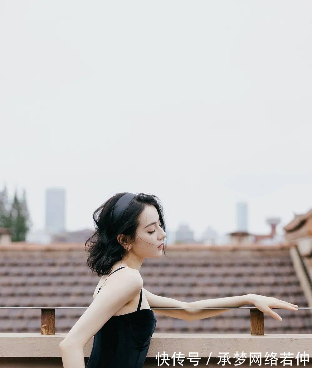 直角肩|女生如果有这3个“特征”,就剪掉你的长发吧,短发更适合你!