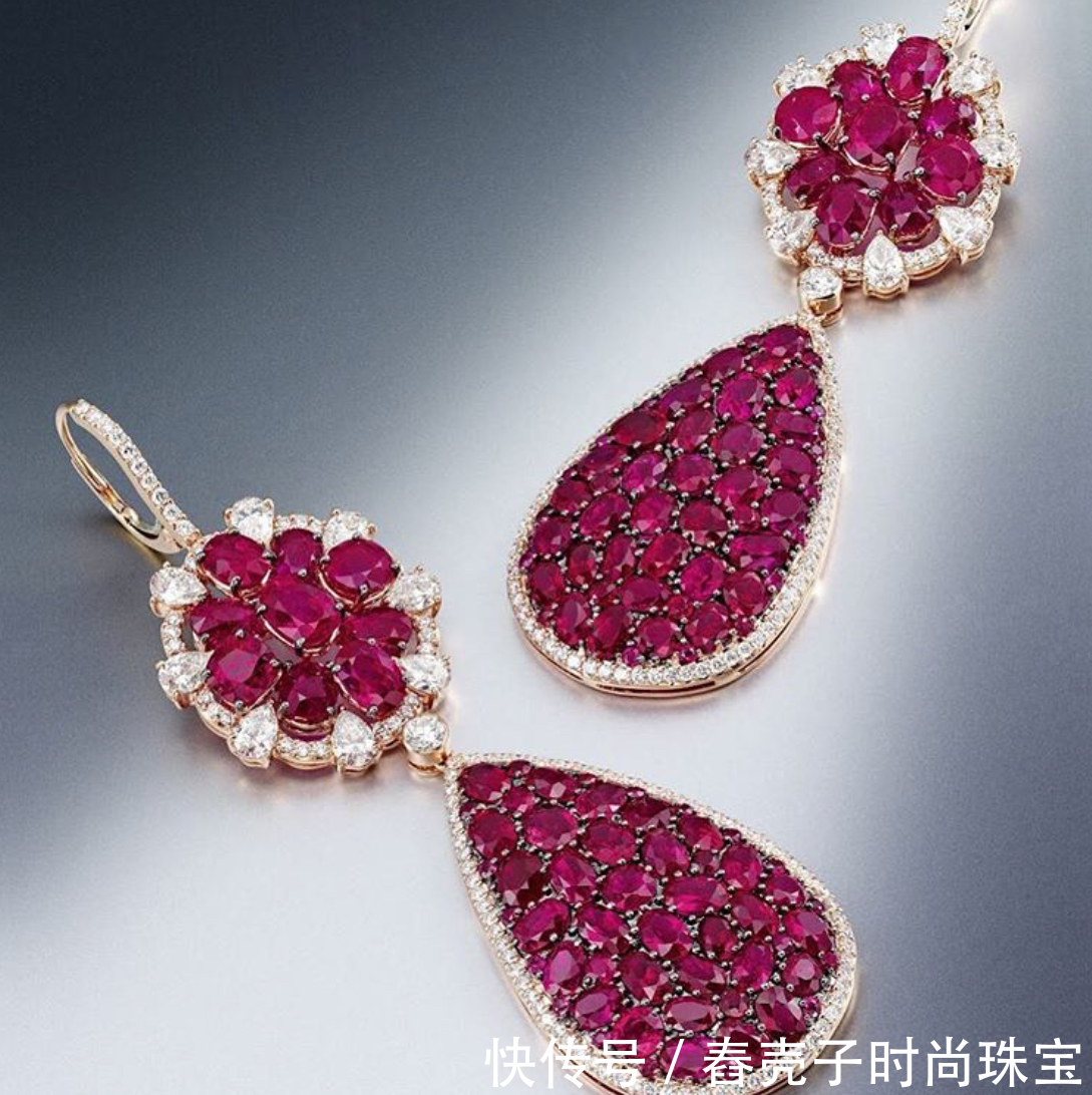 戒指|老太太花8美元在地摊买的胸针,居然拍出26000美元