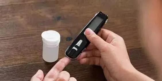 指标|不查血糖,尿常规报告上以下几个指标,会偷偷告诉你血糖高不高