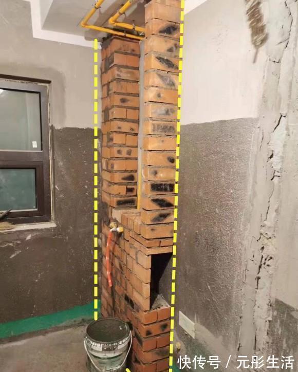 水管|卫生间砌墙包了2根下水管，隔音降噪，顺便砌个壁龛给湿区收纳