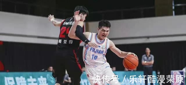 余嘉豪|外援回归大包大揽;CBA应不应该全华班新秀成长不能为外援让路