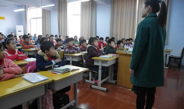 工资|多数父母总爱让孩子从事这2大职业,仅是表面风光却没前途?