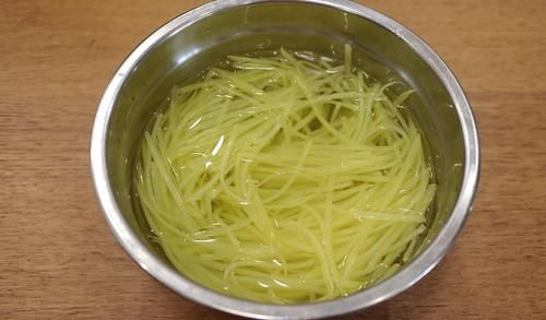 土豆和它一起炒，效果堪比泻药，排除体内宿便，口臭也缓解了