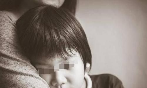 孩子|6岁女儿每周五都肚子疼,父母带她检查,医生低声称你们离婚吧