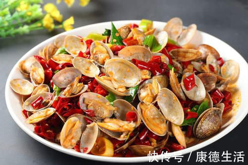 焯水|炒花甲还在焯水？难怪肉又老又小，教你1个妙招，鲜嫩入味还没沙