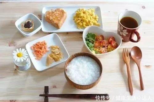 熬夜|养肝,请记住:晨起两坚持,晚上两不要,肝脏会越来越好