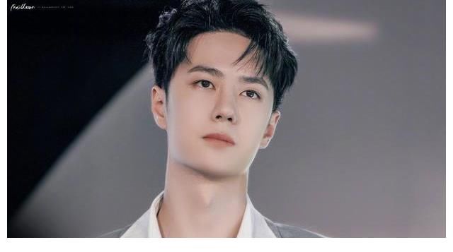 王一博品牌見(jiàn)面會(huì)太搞笑，主持人接梗不斷，結(jié)束還不忘叮囑粉絲