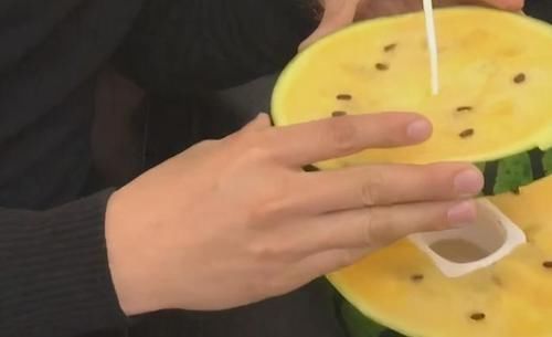 爸爸|“贼兮兮奶爸”套路娃吃药火了,我信你个鬼,你个糟老头子坏得很