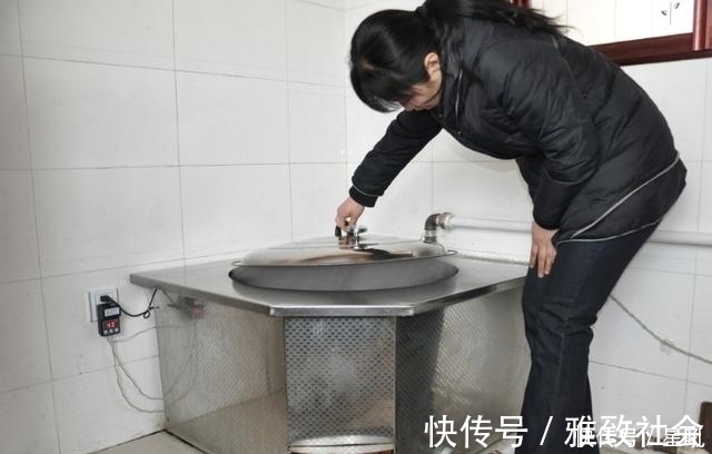 如今农村都用这种新灶台!干净又省钱,取暖不花一分钱,太利民