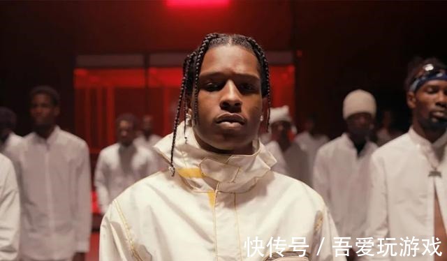 asic 用废弃安全气囊做鞋,都能炒到 2 万元!