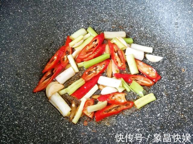 包菜|晚餐既能瘦身又美味，既是主食又是菜，低脂健康又营养