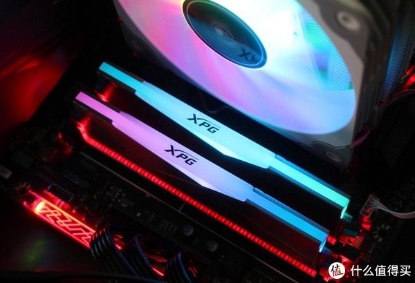散热片|XPG龙耀D50 3600重装铠甲内存评测：玩灯玩超频它在行