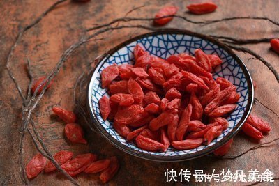 黄精|气血足不足,就看这2处!4味中药泡茶喝,就能大补气血,百病不生