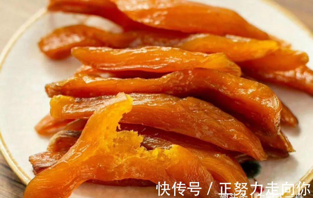 晒红薯干时,学会这2个技巧,软糯香甜有嚼劲,再也不用买着吃了