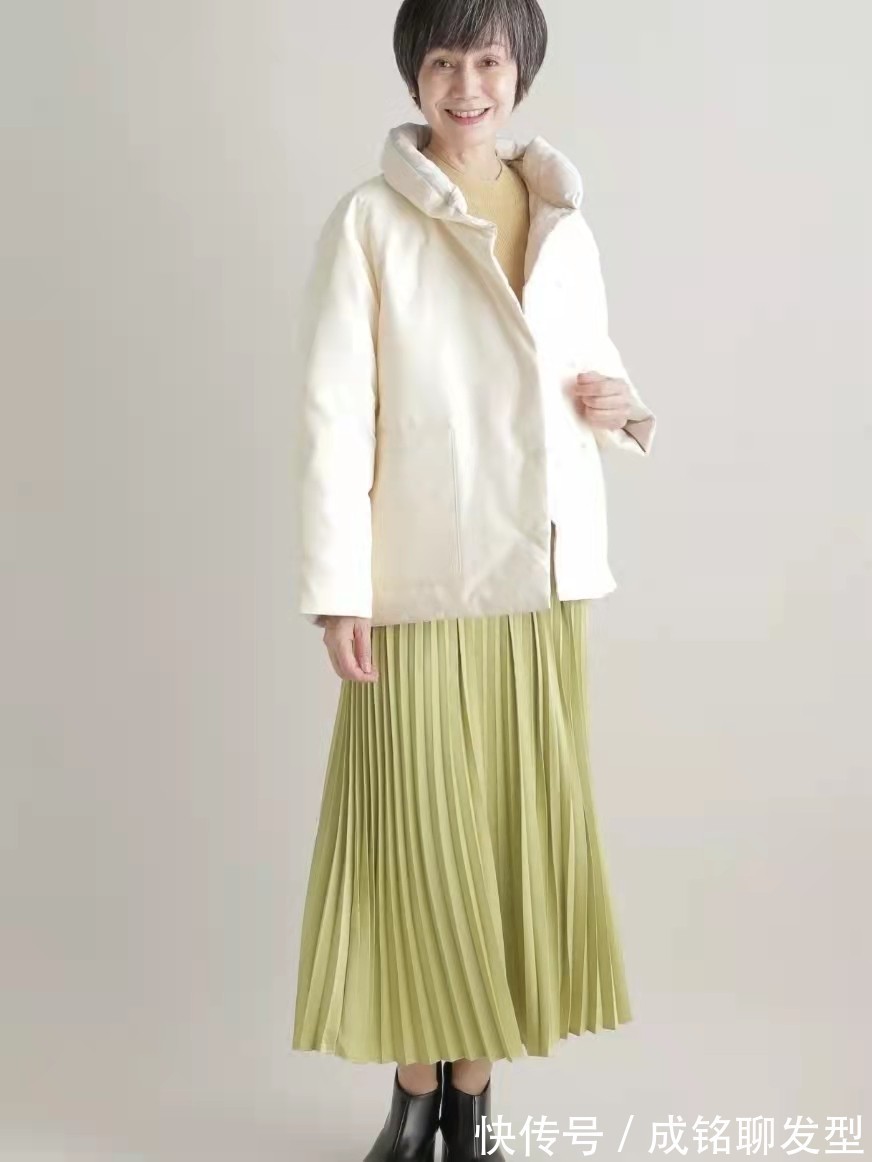 气质 白发再多也阻挡不了变美,60岁也能穿出超模气质,时尚又显年轻