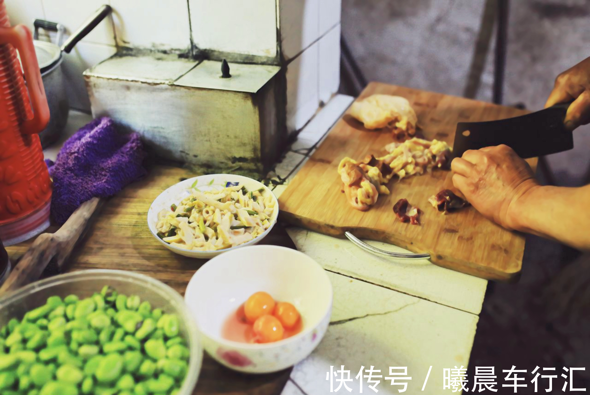 食物|8月龄宝宝重30斤,医生询问喂养方式后批评:米糊没营养,少吃点