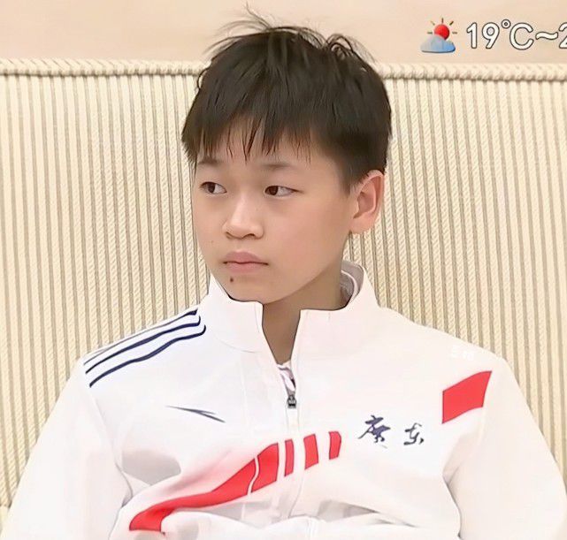 市长|排面！全红婵受广州BOOS接见，红姐手足无措，看书缓解紧张