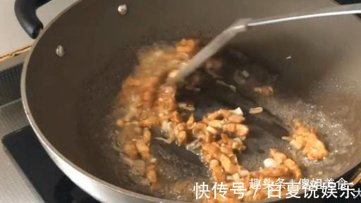面条最过瘾的吃法,我家早餐隔3差5做,一大锅不够吃,太香了