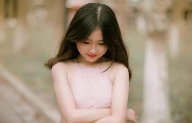 阅卷老师|花季少女不堪重负失眠休学:有些压力,真的能把孩子压垮